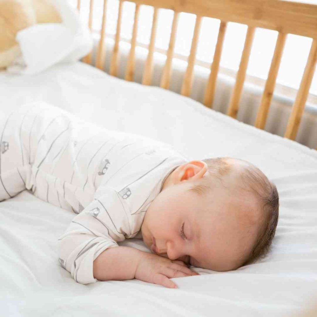 איך בוחרים מיטה לתינוק